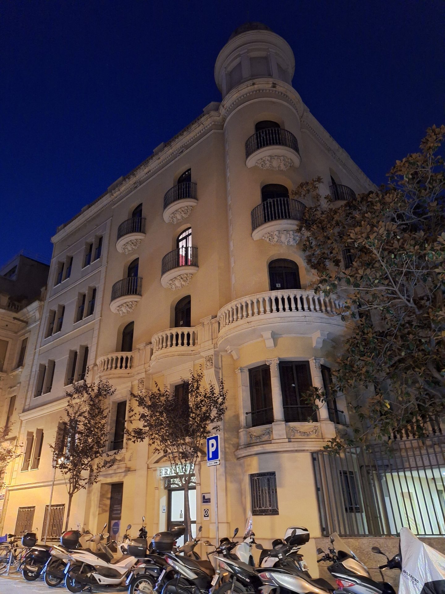 Hotel Ara
