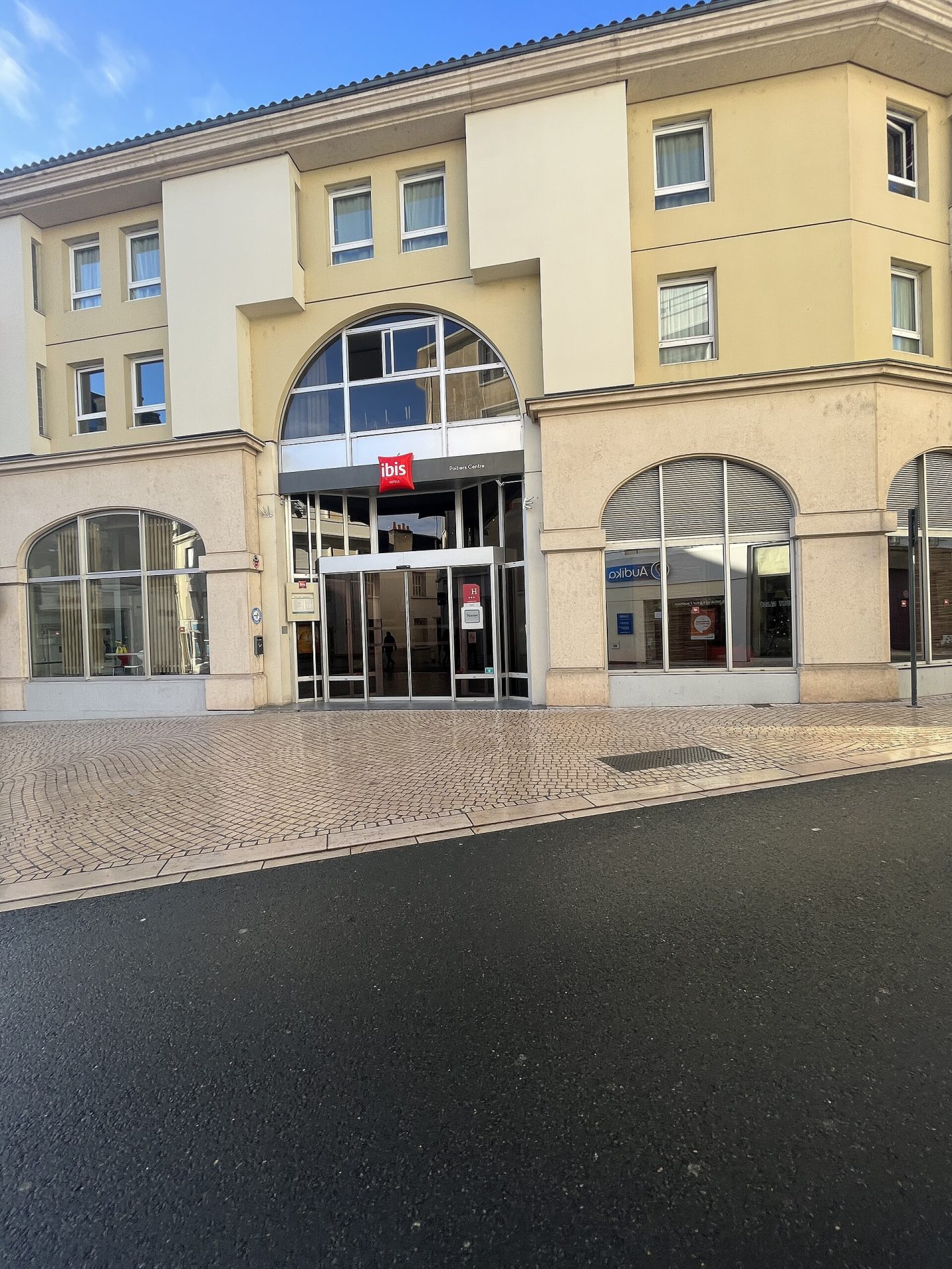 Ibis Hôtel Poitiers Centre