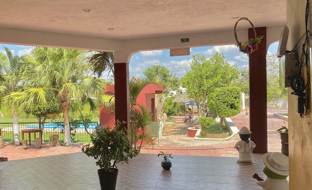Hotel Abril