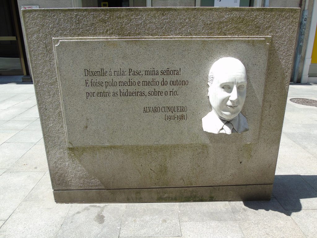 Álvaro Cunqueiro - Monumentos en Lugo