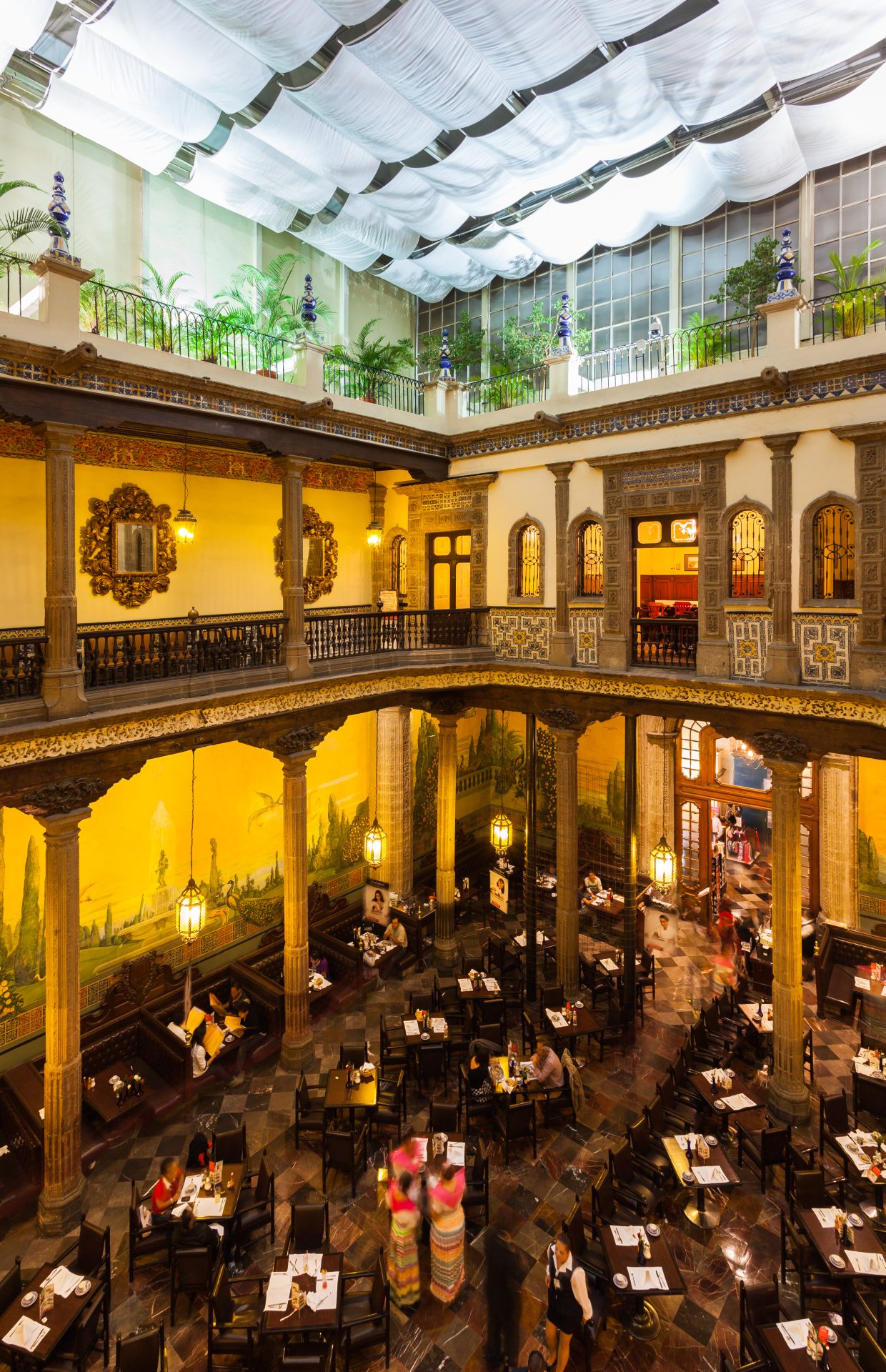 Casa de los Azulejos