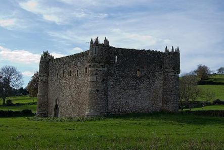 Castillo de Agüero - Ruinas y arqueología en Santander