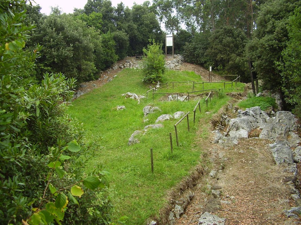 Castillo de El Collao - Ruinas y arqueología en Santander
