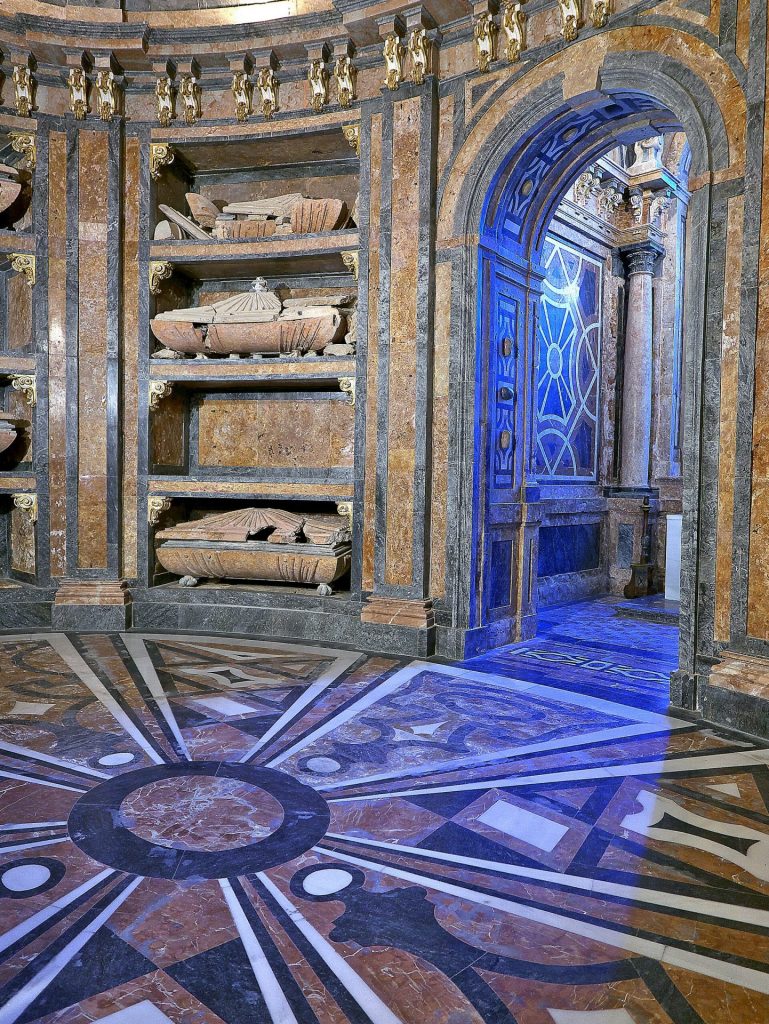 Cripta de los Duques del Infantado - Museos en Guadalajara