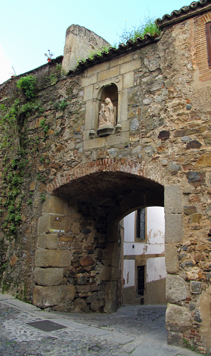 Arco de Santa Ana - qué ver en Cáceres