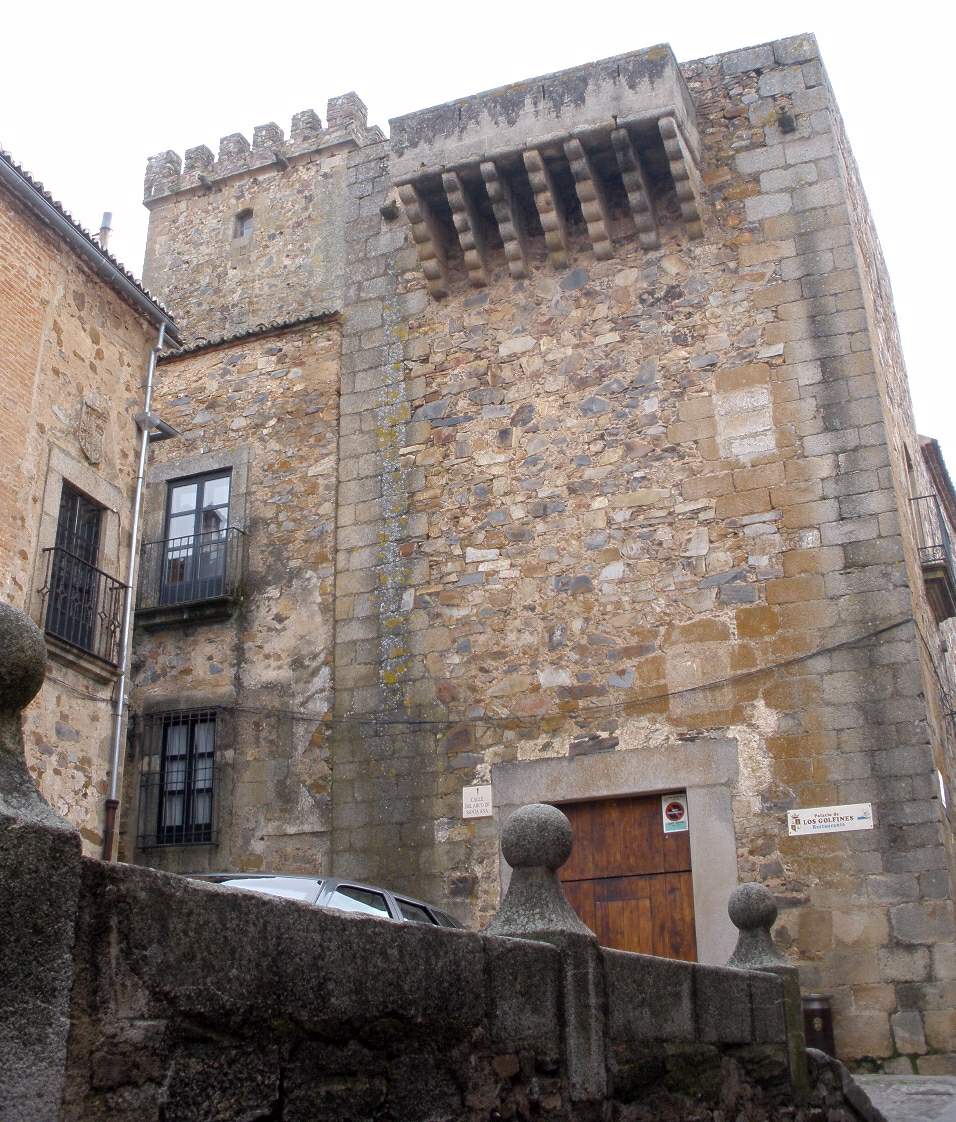 Palacio de los Golfines de Arriba - qué ver en Cáceres