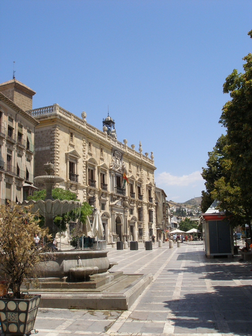 Tapas en Granada: ruta familiar, mercados y platos que no fallan