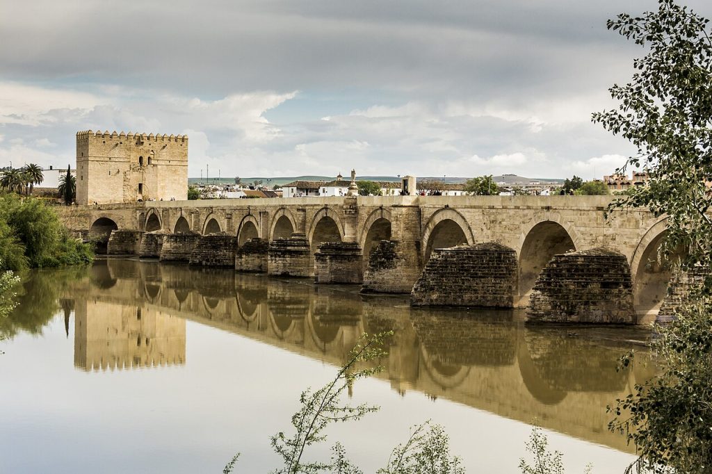Puente Romano de Córdoba sobre el Guadalquivir