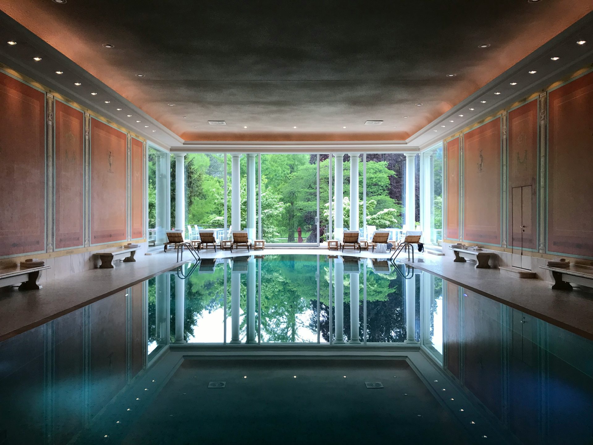 Hoteles con piscina cubierta para familias