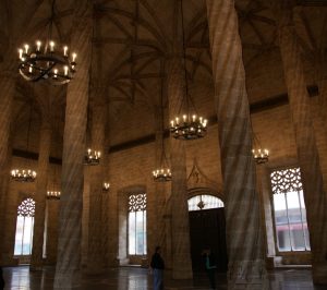 Interior de la Lonja de la Seda de Valencia